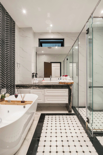 Bathroom 3, Tropical Pool Villa D1 with 5 bedrooms, District 1