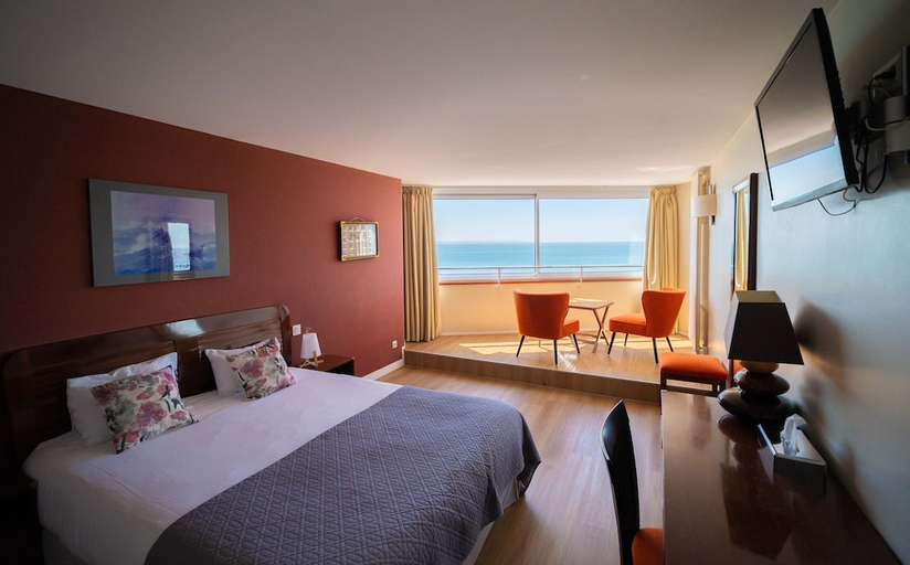 Bedroom 2, La Petite Rade Hotel, Seine-Maritime