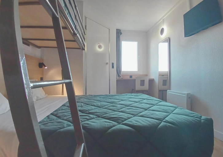 Bedroom 3, Premiere Classe Dunkerque Est Armbouts Cappel, Nord
