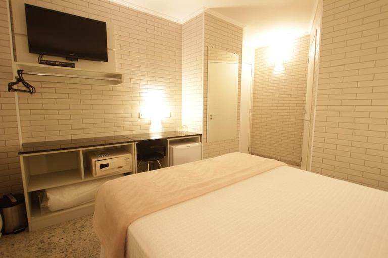 Bedroom 2, Hotel Confiance Centro Civico, Curitiba