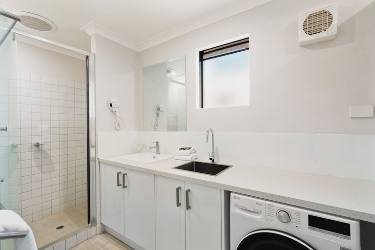 Bathroom 4, Amalfi Resort Busselton, Busselton