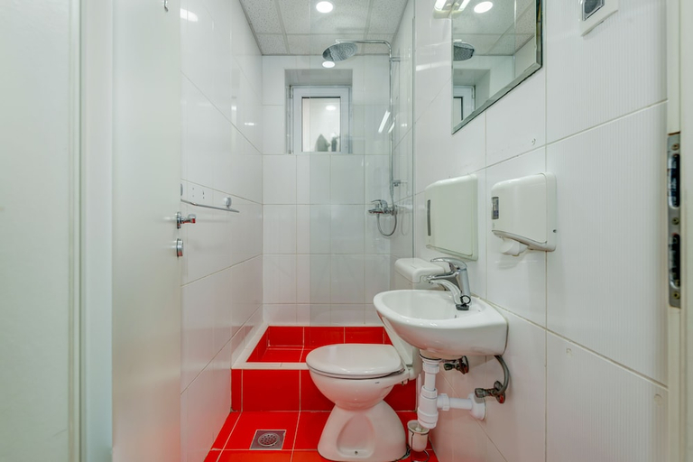 Bathroom 5, Hostel Colors of Adriatic - Youth Only, Split
