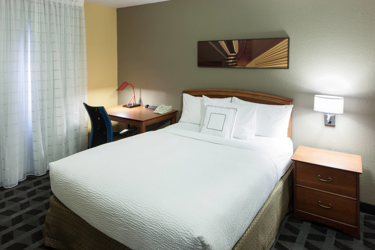 Bedroom 2, TownePlace Suites by Marriott Dallas Arlington North, Arlington