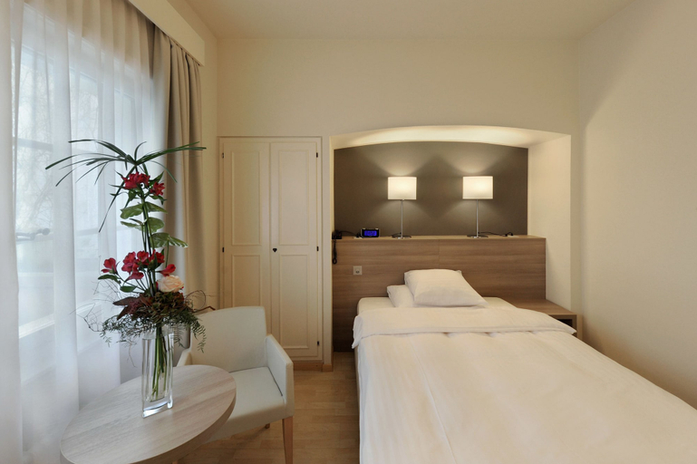 Bedroom 3, Hotel De La Rose, La Sarine
