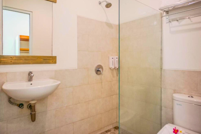 Bathroom, Romantic 1 BR Superior Modern Beach Front Y025, Lombok