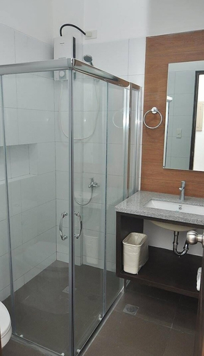 Bathroom 5, Rishan Village Residences, Mabalacat