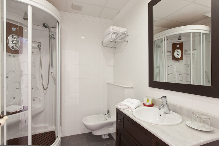Bathroom 3, HOTEL CON ENCANTO PALAU VERD 3***SUP, Alicante