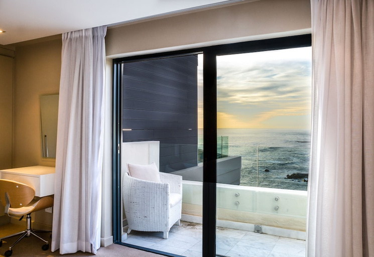 Others 3, Houghton Heights A, City of Cape Town