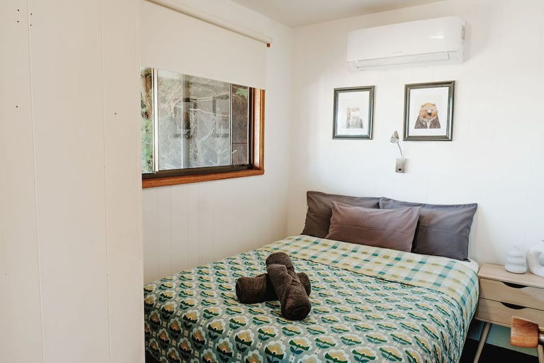 Bedroom 2, Port Fairy Holiday Park, Moyne - South