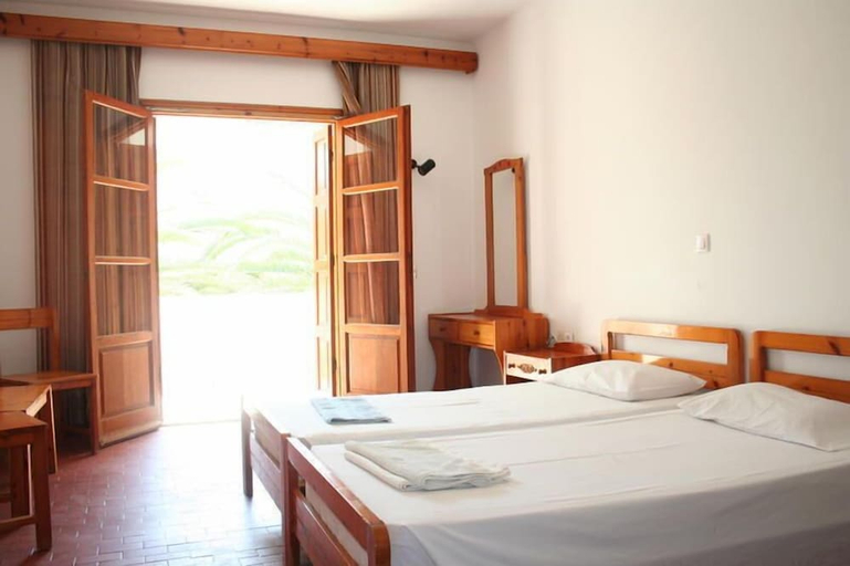 Bedroom 2, Flisvos Hotel, South Aegean