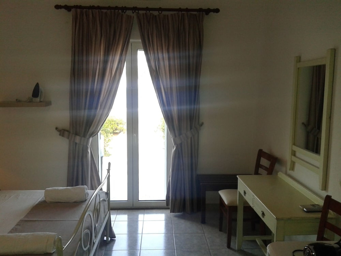 Bedroom 2, Petras Beach, Crete