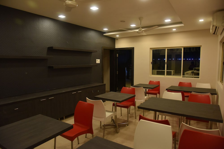Food & Drinks 5, Hotel White Park, Chennai