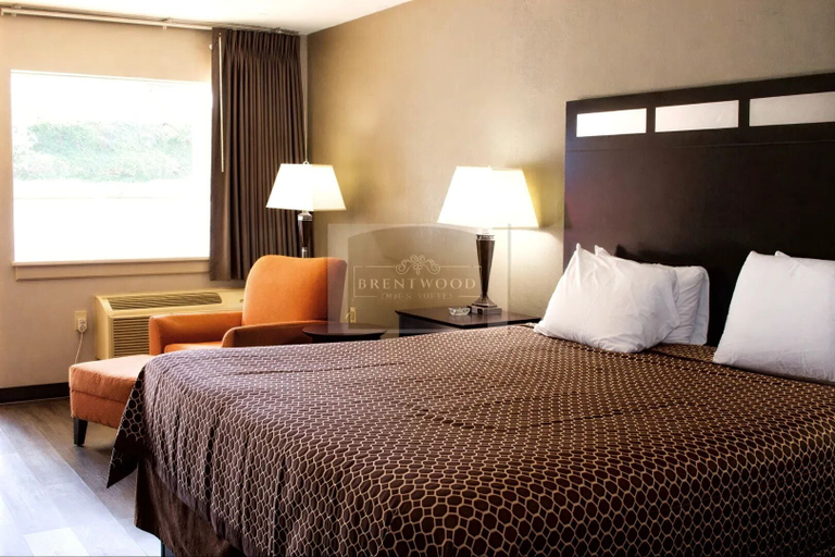 Bedroom 4, Brentwood Inn & Suites, Lynchburg