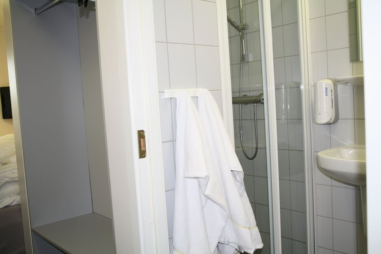Bathroom 5, Oslo Vandrerhjem Haraldsheim, Oslo