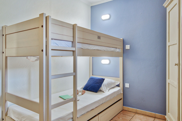Bedroom 3, Residence Pierre & Vacances Premium Les Calanques des Issambres, Var