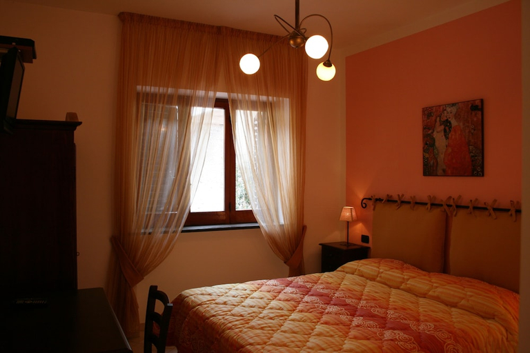 Bedroom 2, Casa Pendola, Napoli