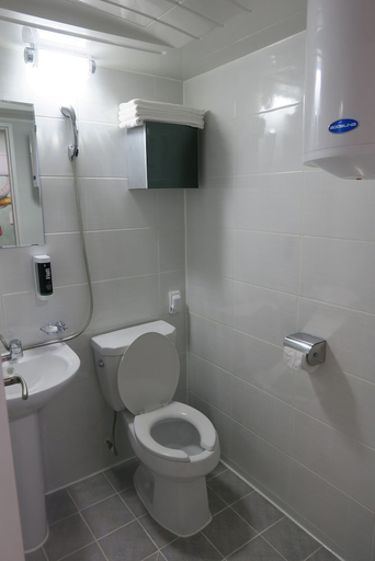 Bathroom 3, Dongwon Royal Country Club & Resort, Tongyeong