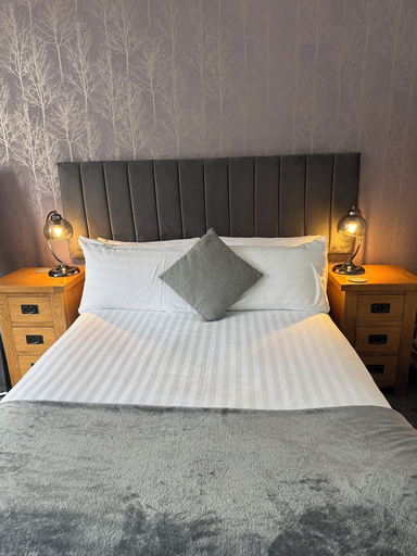 Others 5, Oaklands Hotel, Norfolk