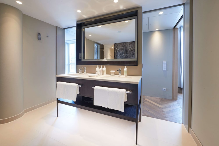Bathroom 4, ATLANTIC Grand Hotel Bremen, Bremen