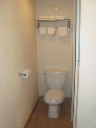 Bathroom 4, Super 8 by Wyndham Monticello NY, Sullivan