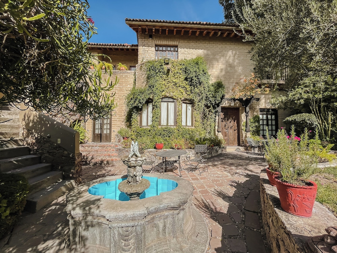 Sport & Beauty 5, Casa Liza, Allende