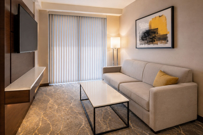 Living area 3, Downtown Avery Hotel, Toronto