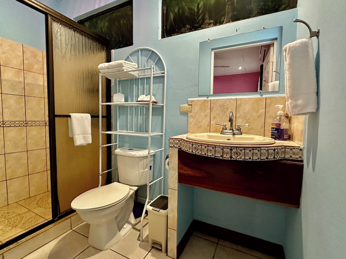 Bathroom 3, Jungle Beach Hotel Manuel Antonio, Aguirre