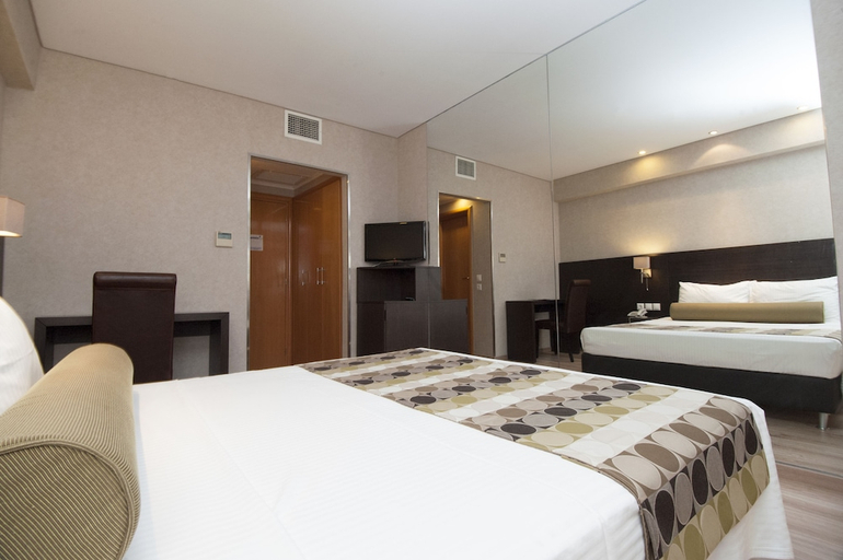 Others 1, Hotel Nefeli, Attica