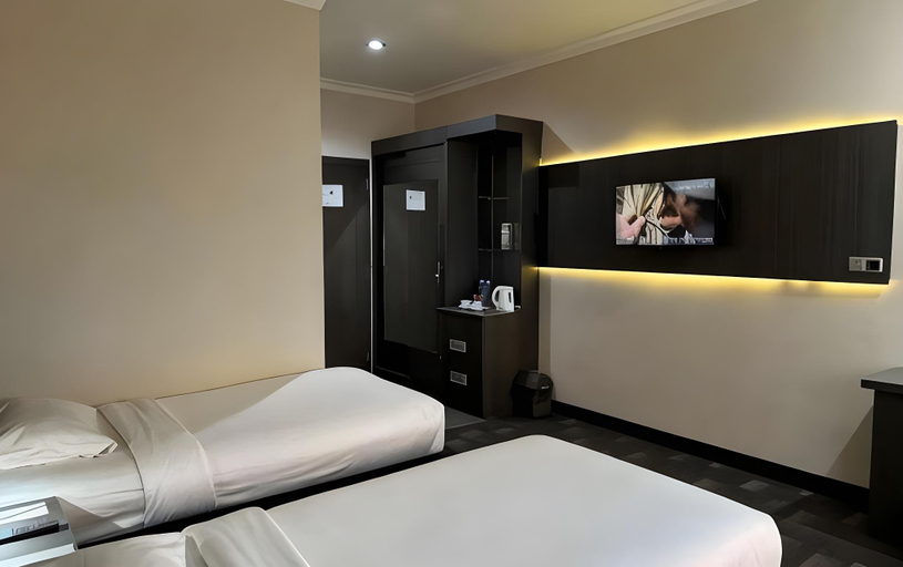 bedroom 11