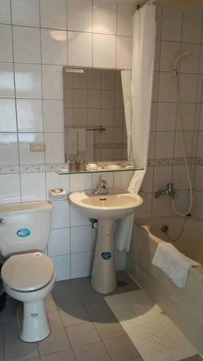 Bathroom 4, Yago Lodge, New Taipei City