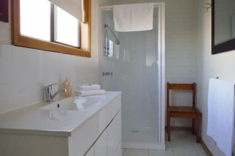 Bathroom, Gumnut Cottage, Glamorgan-Spring Bay
