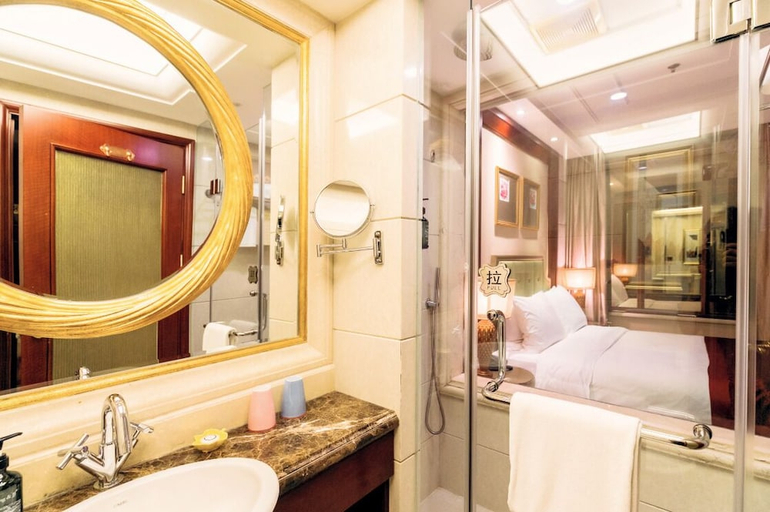 Bathroom 3, Dalian Dynasty International, Dalian