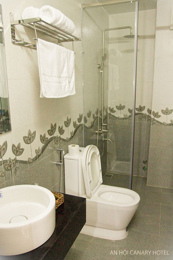 Bathroom 3, SaLam Da Nang Hotel, Da Nang