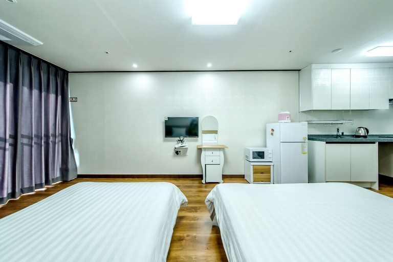 Bedroom 2, Rejina Pension, Seogwipo