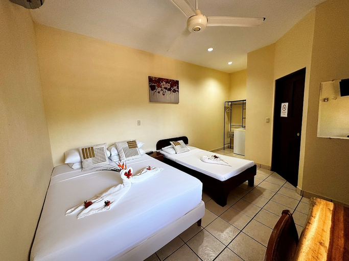 Bedroom 2, Hotel Nany, Santa Cruz