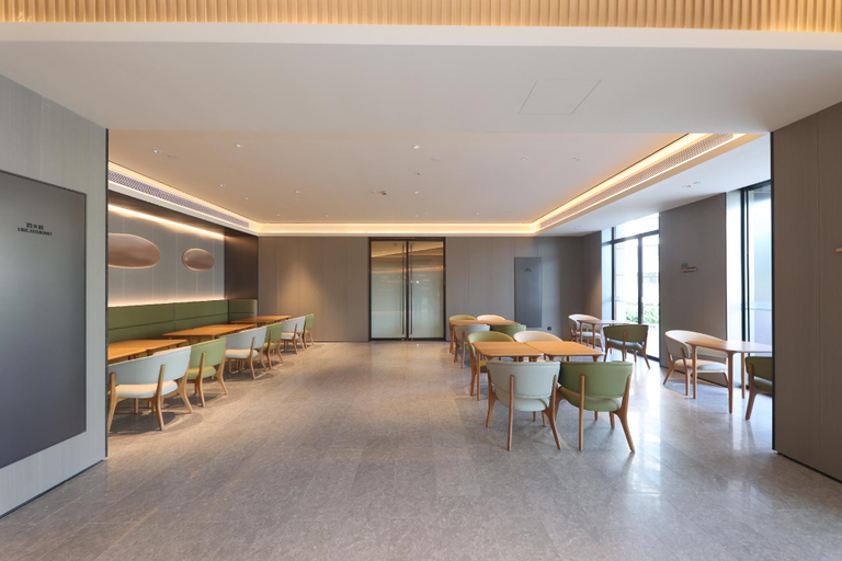 Food & Drinks 5, JI Hotel Shanghai Dishui Lake Yunjuan Road, Shanghai