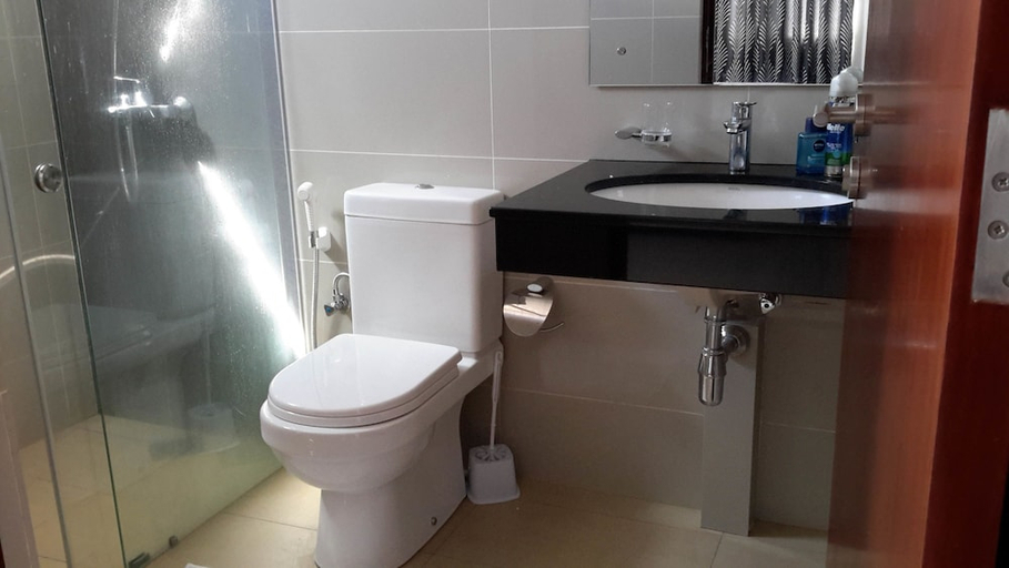 Bathroom 3, Bella Vista Apartments OnThree20 Colombo, Colombo