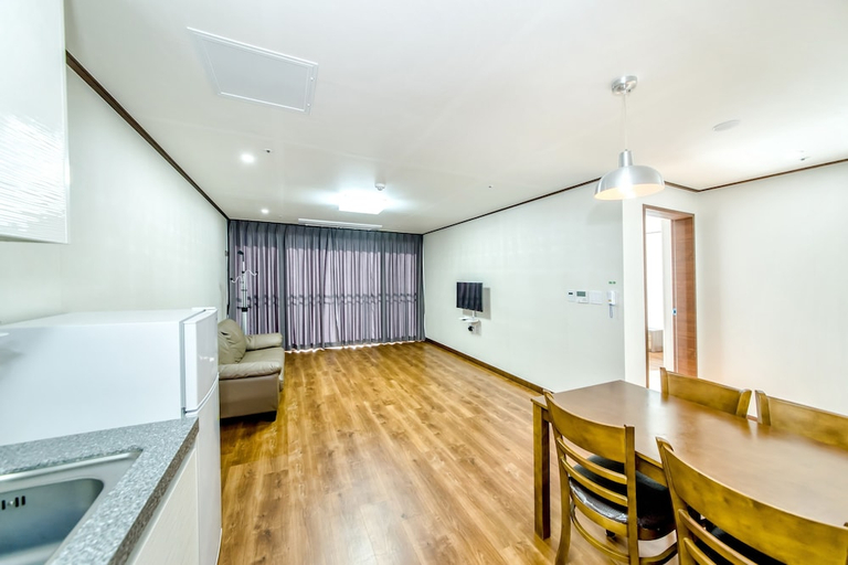 Others 5, Rejina Pension, Seogwipo