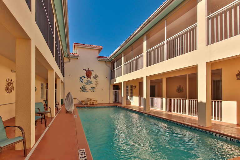 Sport & Beauty 4, Tortuga Inn Beach Resort, Manatee