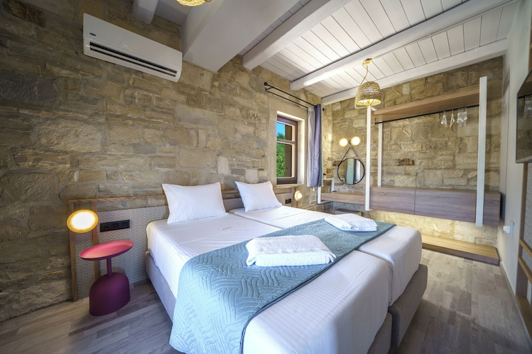 Bedroom 5, Asion Lithos, Crete