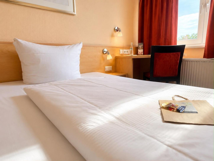 Bedroom 3, Hotel Rhein-Ruhr Bottrop Hauptbahnhof by Mayburgh, Bottrop