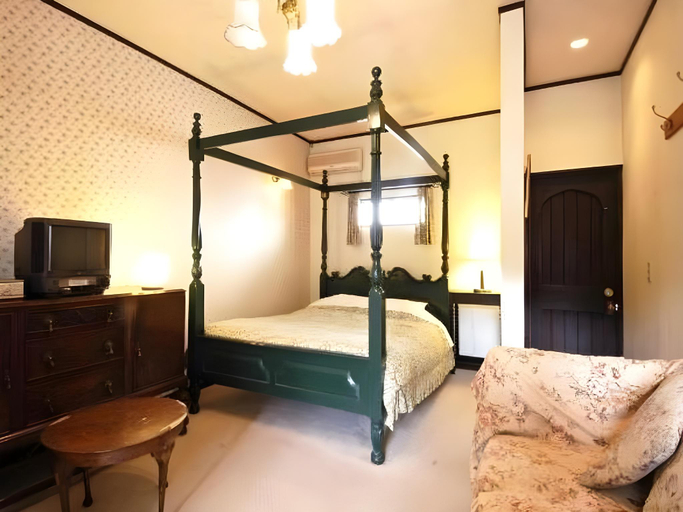 Bedroom 2, Gasthof Ami, Nikkō