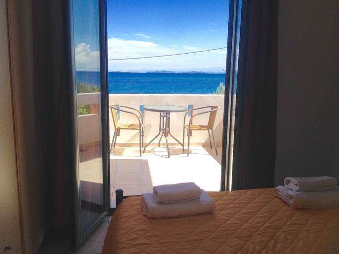Bedroom 2, Nitelli's Houses, North Aegean