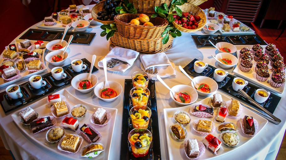 Food & Drinks 5, THE CRESCENT BEACH HOTEL, Baku