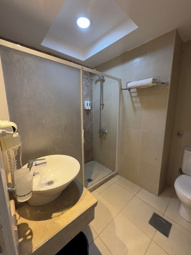 Bathroom 3, Elaria Hotel, Al-Ghurdaqah
