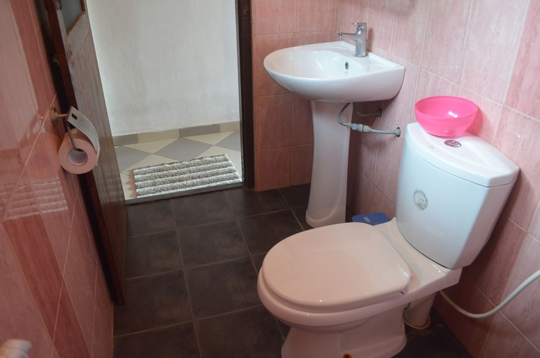 Bathroom 5, Hotel Paradiso, Hikkaduwa