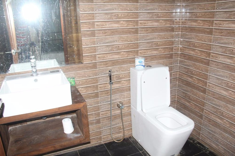 Bathroom 3, yala caravan village, Thissamaharama