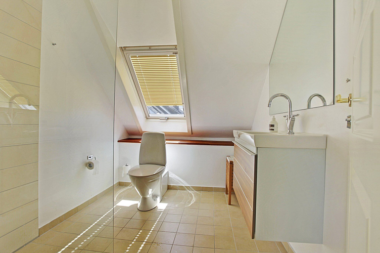 Bathroom 3, Hotel Sct Thomas, Frederiksberg