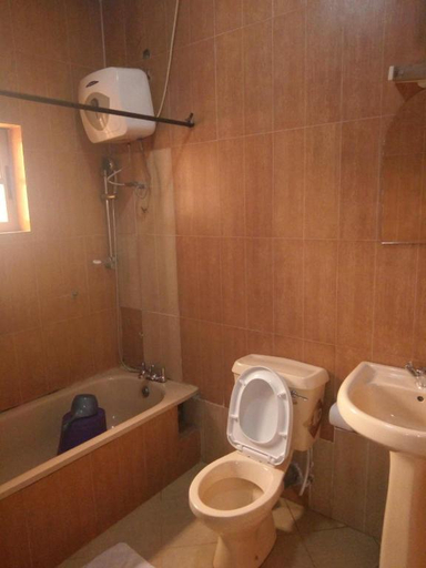 Bathroom 4, Bayview Resorts and Hotels, Enugu North
