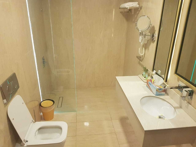 Bathroom 4, Julphar Hotel, Ras Al Khaimah